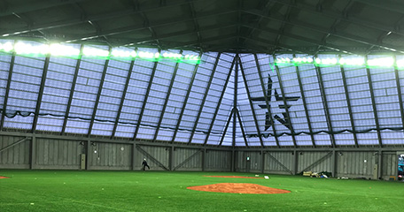 DOCK OF BAYSTARS YOKOSUKA 屋内練習場器 LED投光器